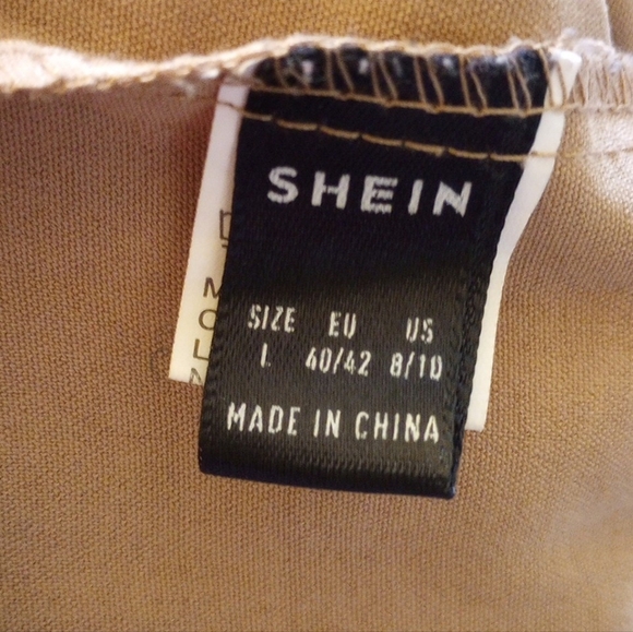 NWOT Large Elegant Beige Flutter Tiered Sleeve Dress - Picture 4 of 6